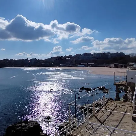 Tzonevi ゲストハウス 3*