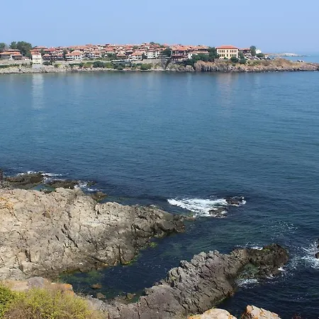 Tzonevi Гостевой дом 3*