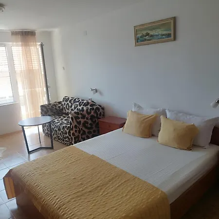 Guest house Tzonevi